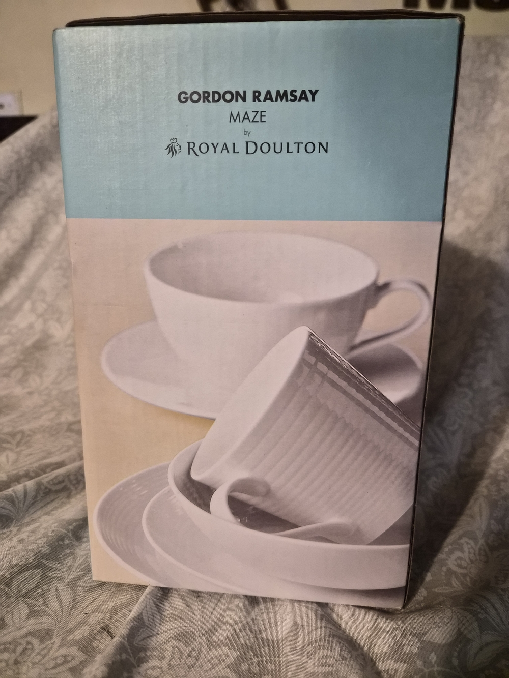 Gordon Ramsay Maze by Royal Doulton 4-Piece Bowl Set - White - Picture 7 of 12
